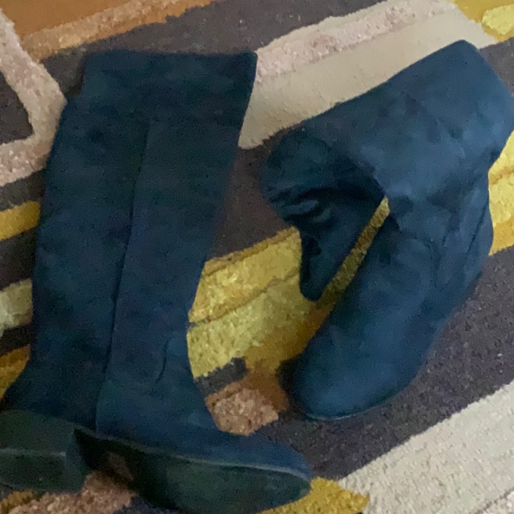 Blue suede boots